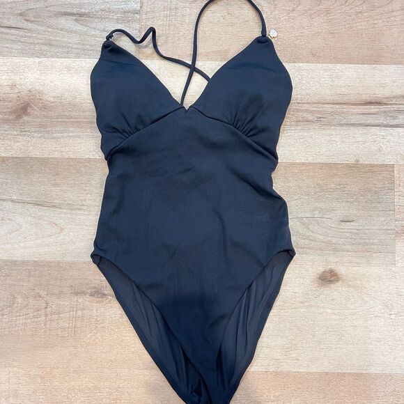 Sold out! New with tags tigerlily black bathing suit - Picture 4 of 5